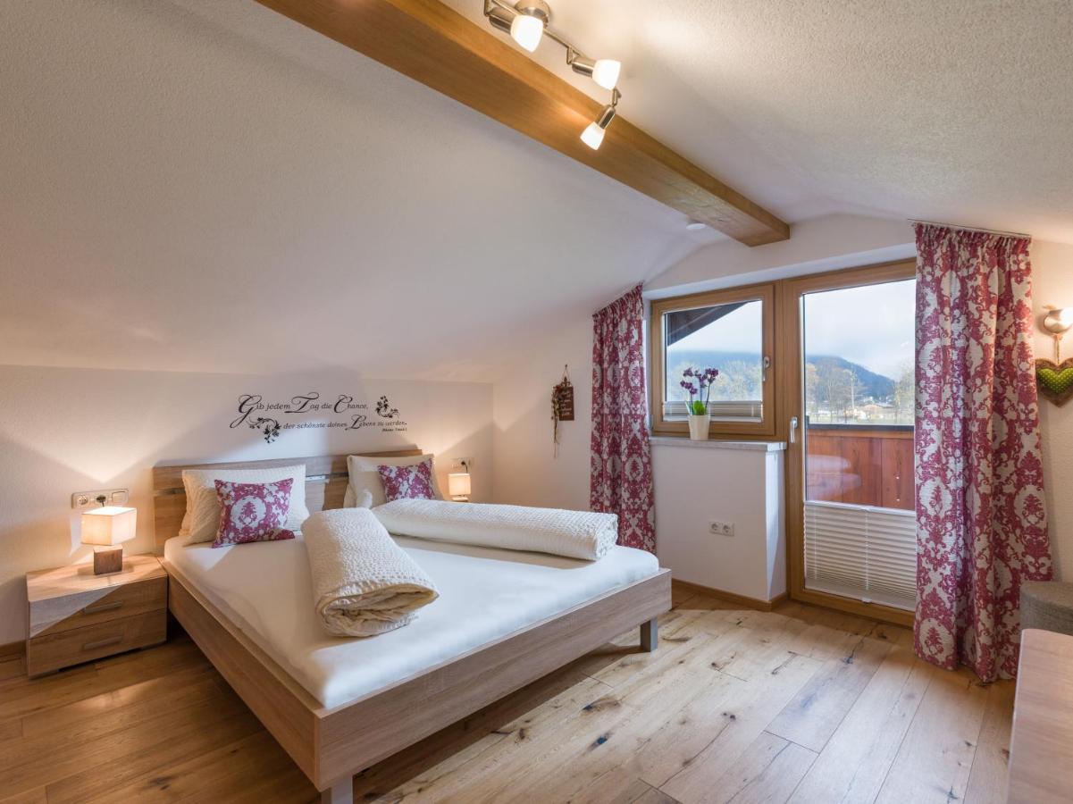 Gaestehaus Schwaiger - Wiesenweg Kossen Bagian luar foto